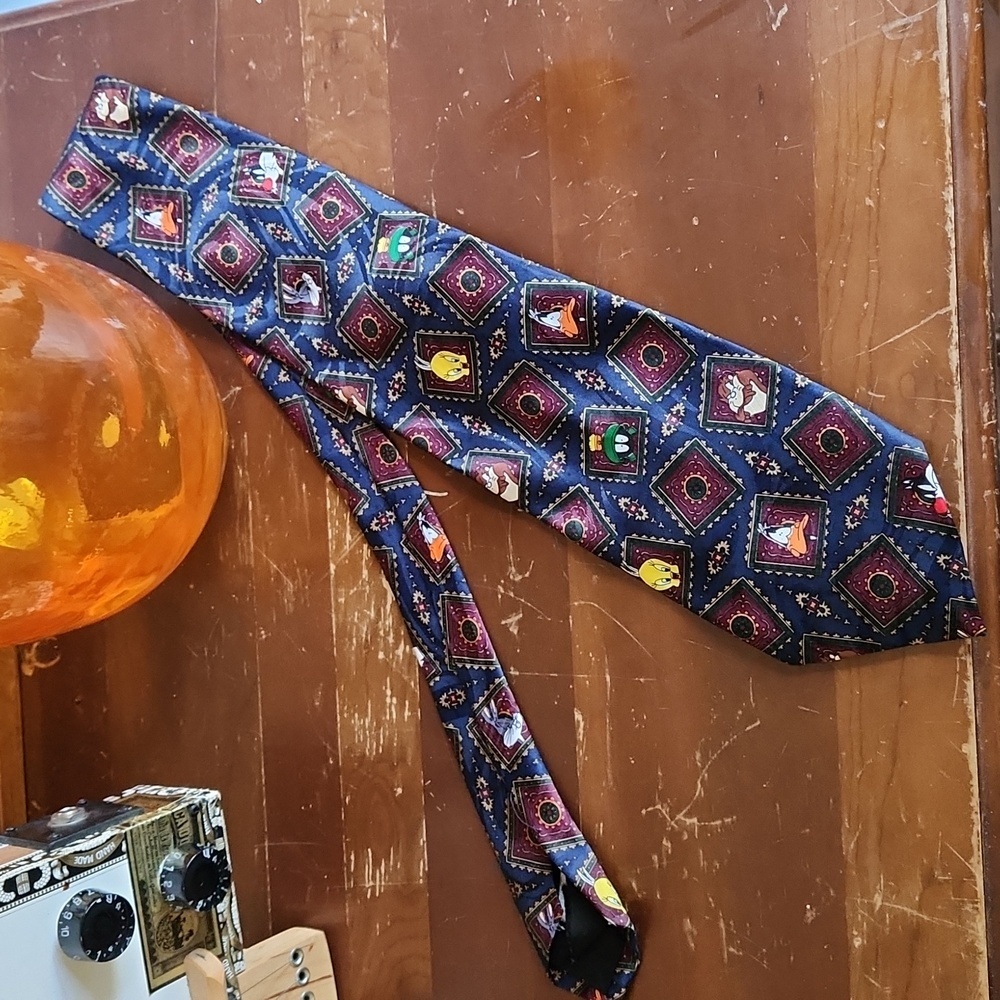 Vintage 1990's Looney Tunes Mania Polyester Tie